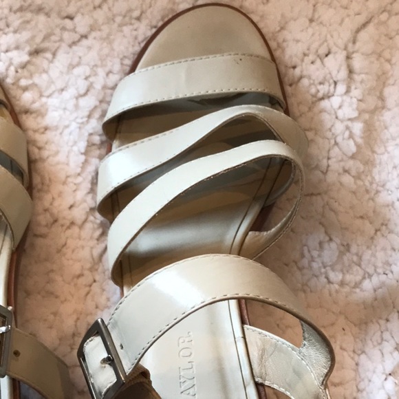 Ann Taylor Wooden Block Heeled Strappy Sandal - Picture 9 of 9